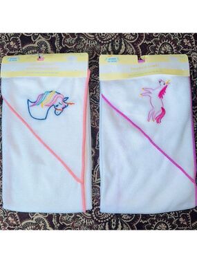 NIP Angel Of Mine Baby / Infant Hooded Towel Unicorn Design Bundle Of 2